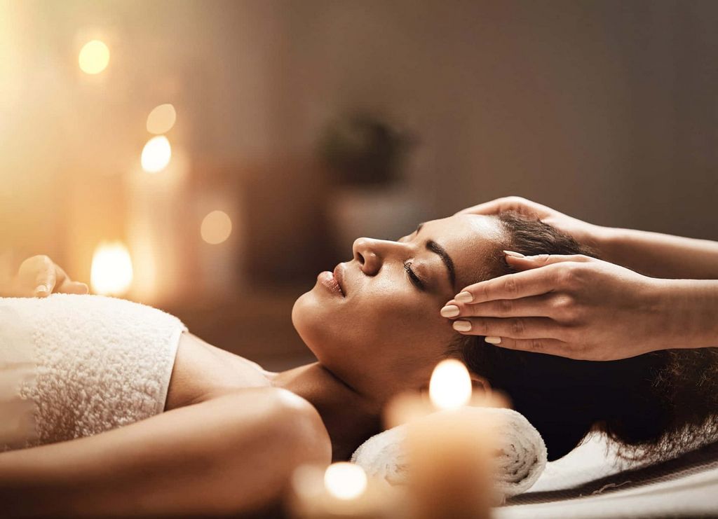 What Is A Couples Massage? An Ultimate Guide